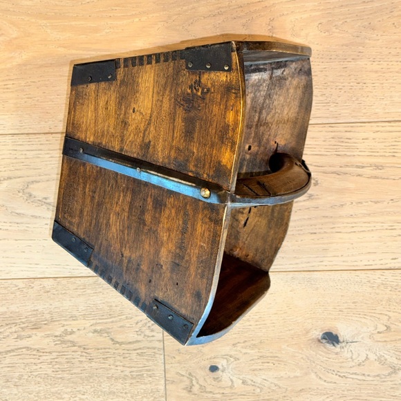 Antique primitive Chinese Wooden rice/grain Storage Basket - Picture 5 of 6